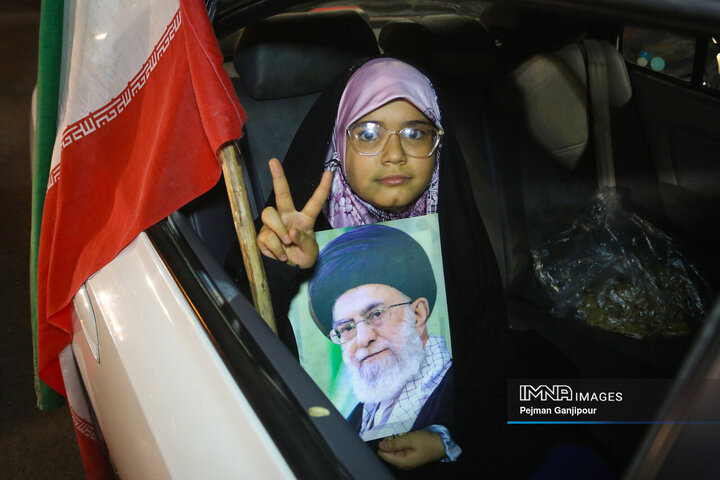 حماسه حضور مردم اصفهان - شب نودودوم