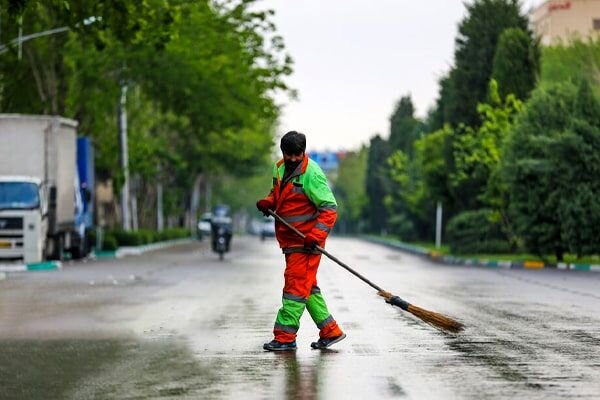 جارویِ عید در کوچه‌های غدیر