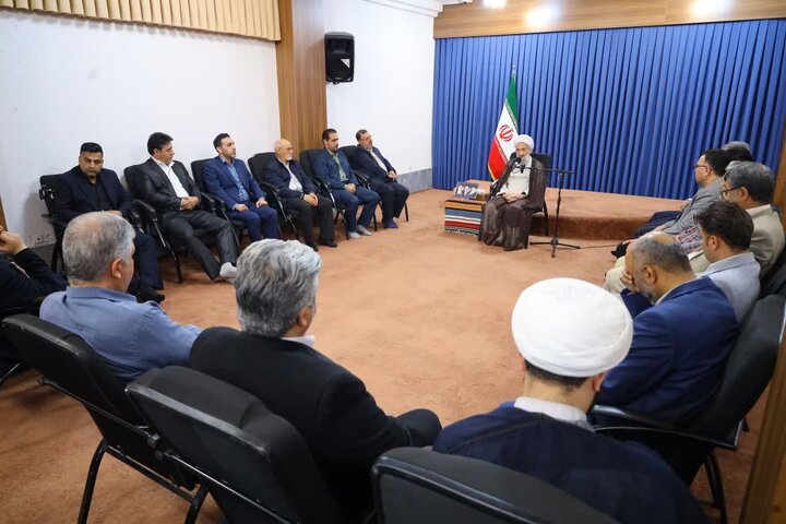 ایستادگی مردم، دشمن را عاجز کرده است