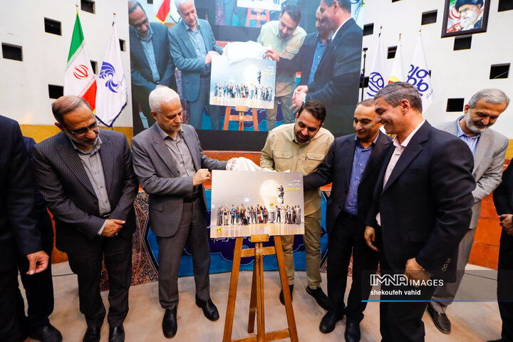 آیین پاسداشت تولید ۲۰ درصد انرژی خورشیدی در شهرداری اصفهان