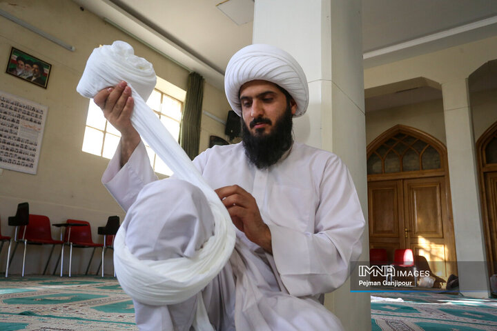 مراسم عمامه گذاری طلاب حوزه علمیه استان اصفهان