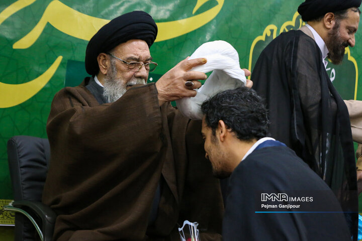مراسم عمامه گذاری طلاب حوزه علمیه استان اصفهان