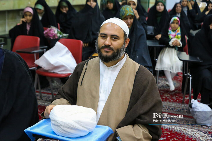 مراسم عمامه گذاری طلاب حوزه علمیه استان اصفهان