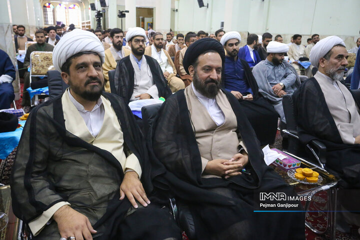 مراسم عمامه گذاری طلاب حوزه علمیه استان اصفهان