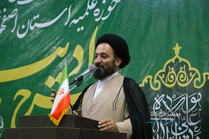 مراسم عمامه گذاری طلاب حوزه علمیه استان اصفهان