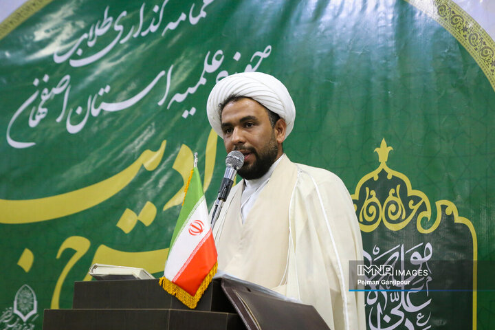 مراسم عمامه گذاری طلاب حوزه علمیه استان اصفهان