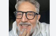قیصر، خواننده لس‌آنجلسی در اجتماع مردمی غدیر+ فیلم