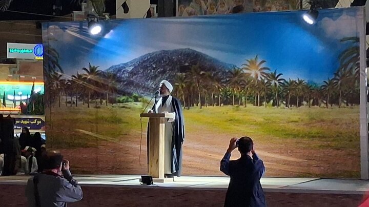 امام خمینی(ره) شاگرد مکتب غدیر و عاشورا بود