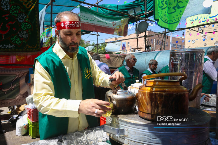 مهمانی کیلومتری عید غدیر - اصفهان