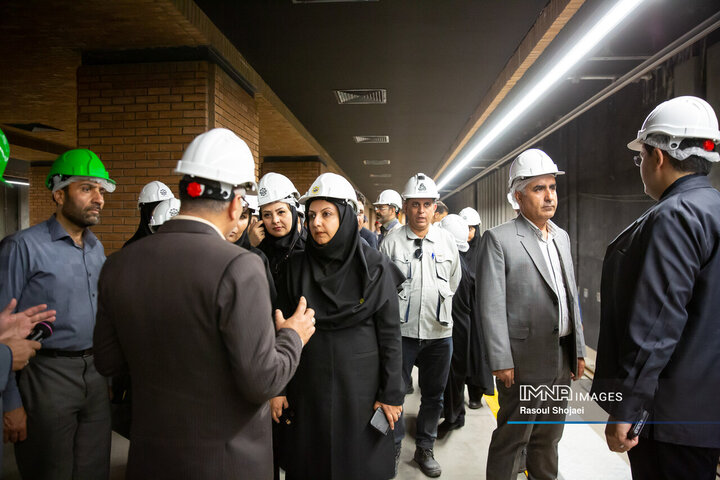 بازدید مدیرکل محیط زیست از خطوط یک و دو مترو اصفهان