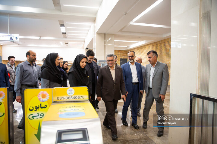 بازدید مدیرکل محیط زیست از خطوط یک و دو مترو اصفهان