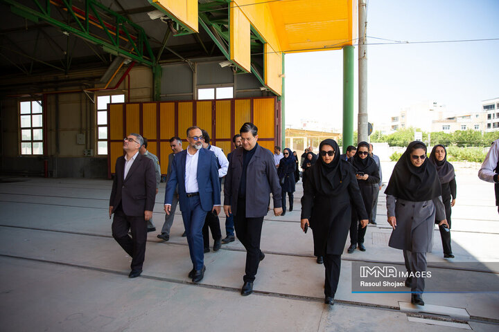 بازدید مدیرکل محیط زیست از خطوط یک و دو مترو اصفهان