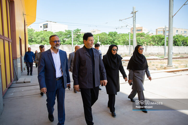 بازدید مدیرکل محیط زیست از خطوط یک و دو مترو اصفهان