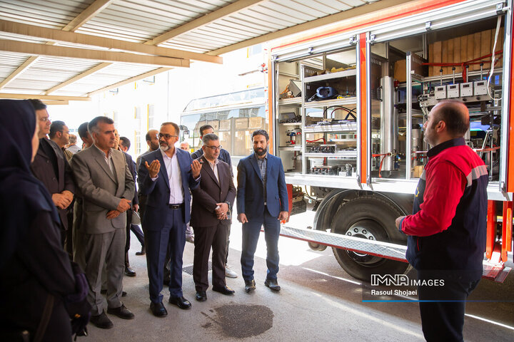 بازدید مدیرکل محیط زیست از خطوط یک و دو مترو اصفهان