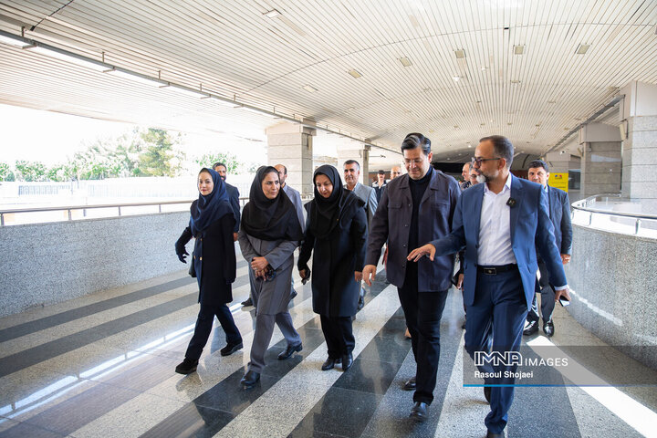 بازدید مدیرکل محیط زیست از خطوط یک و دو مترو اصفهان