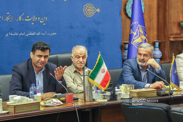حضور اعضای شورای شهر در زندان مرکزی اصفهان