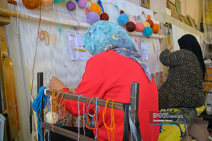 از دستان زنان کرمانشاهی تا شکوه فرش ایرانی