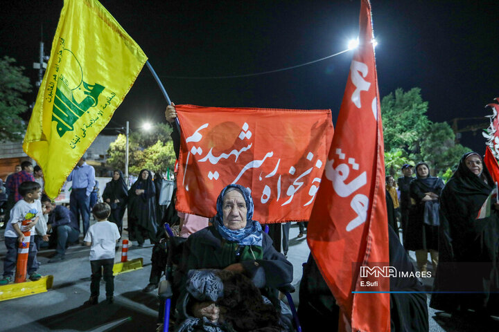 صدمین شب حماسه و ایستادگی؛در میدان شهدای اراک