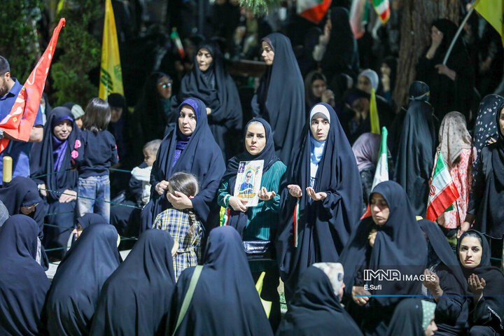 صدمین شب حماسه و ایستادگی؛در میدان شهدای اراک