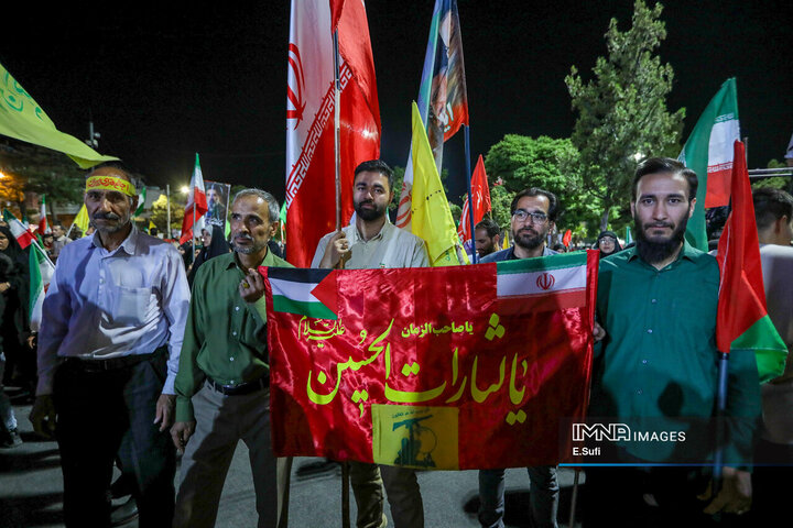 صدمین شب حماسه و ایستادگی؛در میدان شهدای اراک