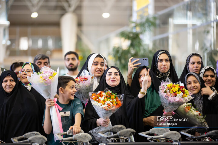 ورود اولین گروه از حجاج به اصفهان