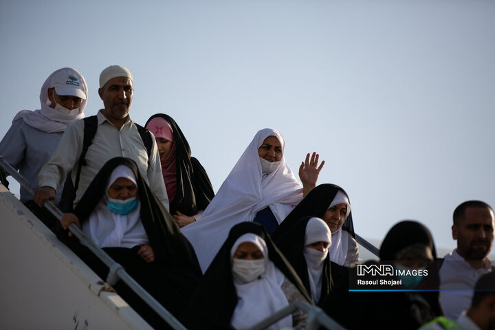 ورود اولین گروه از حجاج به اصفهان