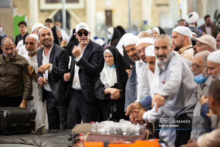 علت سرفه‌های طولانی و مدت دار حجاج چیست؟