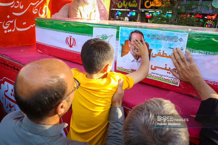 مراسم تشییع شهیدان «مصطفی امینی» و «عبدالحسین شیخ‌کوپائی»