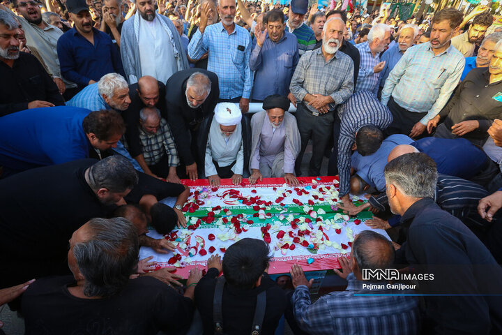 مراسم تشییع شهیدان «مصطفی امینی» و «عبدالحسین شیخ‌کوپائی»