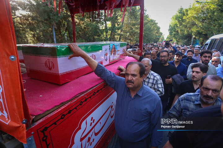 مراسم تشییع شهیدان «مصطفی امینی» و «عبدالحسین شیخ‌کوپائی»