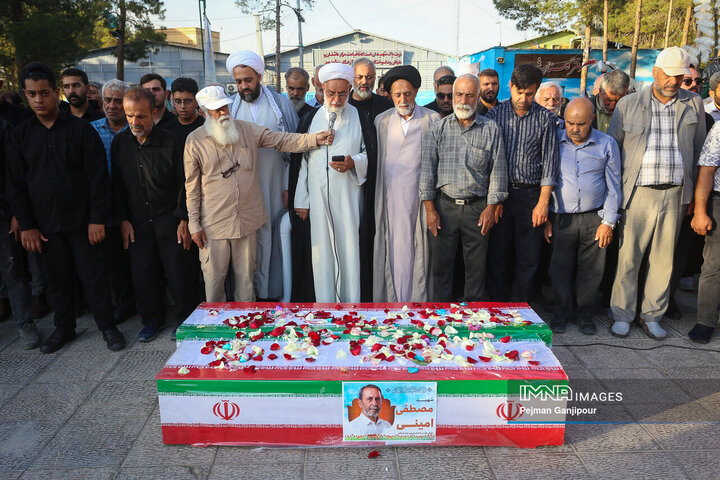 مراسم تشییع شهیدان «مصطفی امینی» و «عبدالحسین شیخ‌کوپائی»
