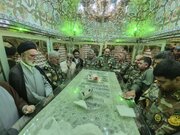 غبارروبی حرم سیدعلاءالدین حسین(ع) با حضور فرماندهان ارتش + تصاویر