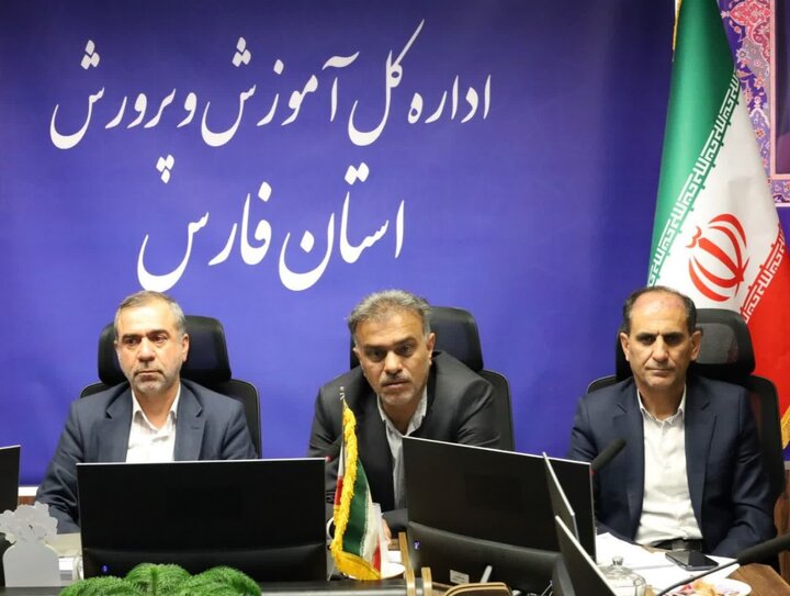 بازگشت ۱۱۰ دانش آموز بازمانده از تحصیل به مدرسه درفارس