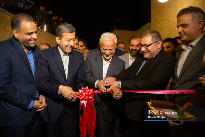 آیین بهره‌برداری از پارکینگ طبقاتی خورشید