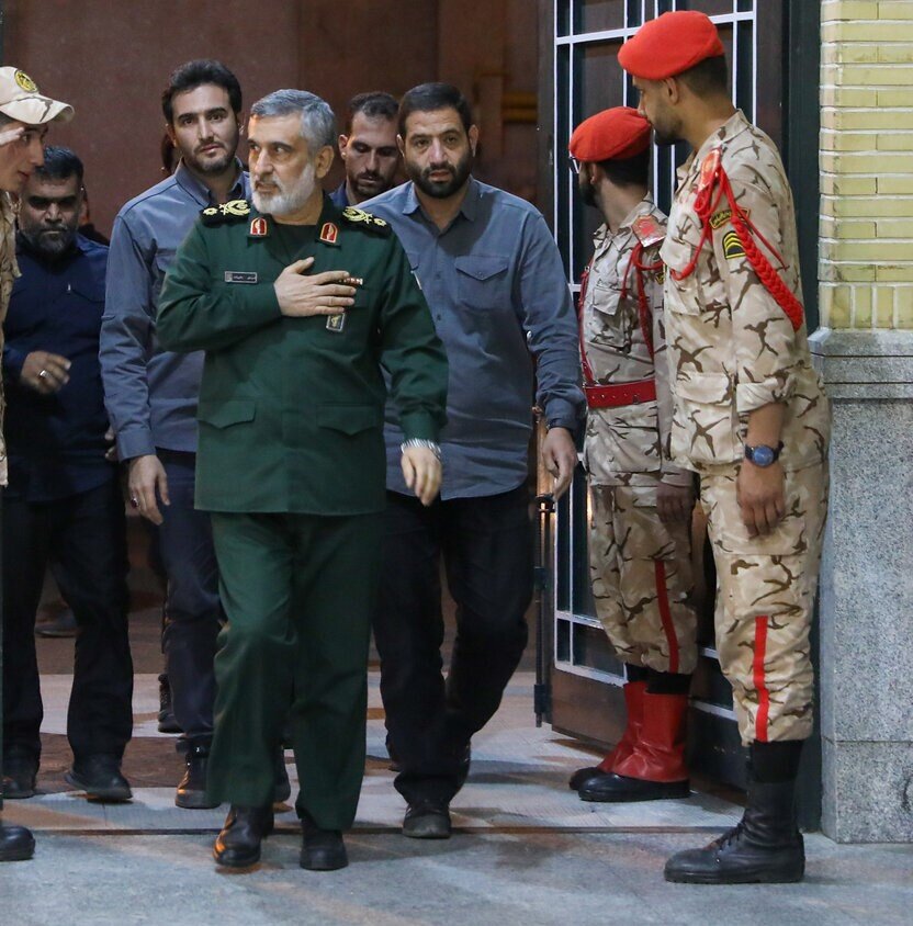 روزی که سردار حاجیزاده در خانه یک شهید به یقین رسید