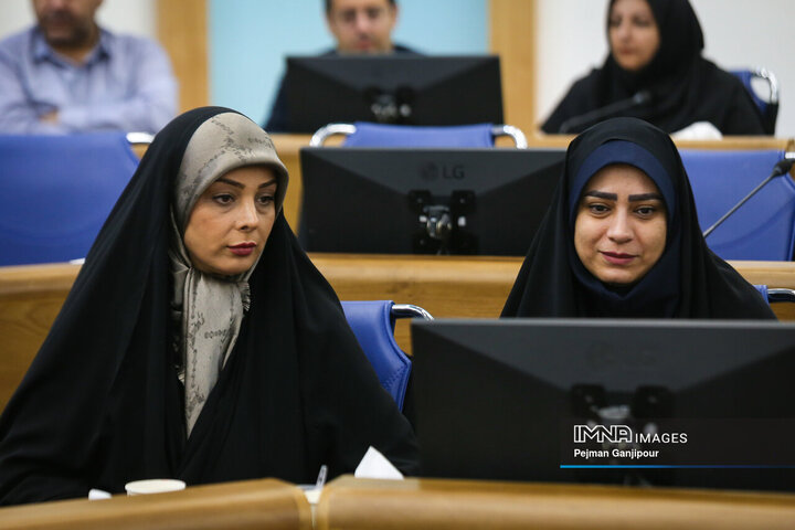 نشست خبری استاندار اصفهان