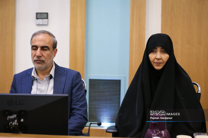 نشست خبری استاندار اصفهان