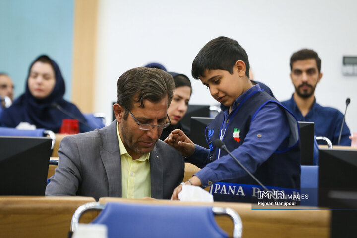 نشست خبری استاندار اصفهان