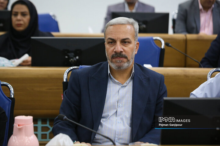 نشست خبری استاندار اصفهان