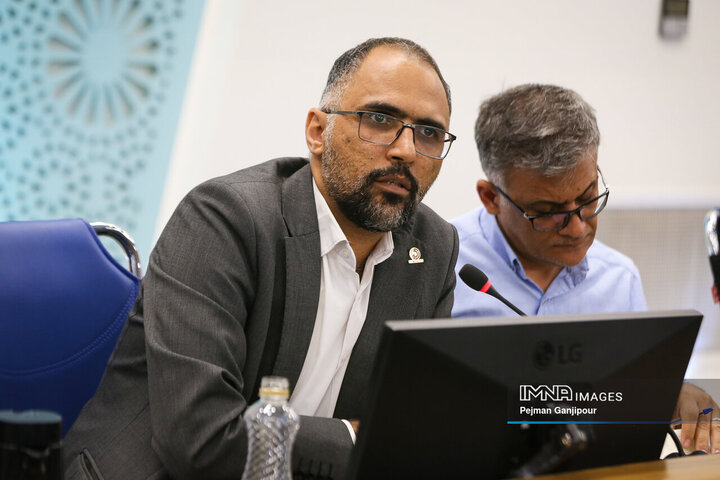نشست خبری استاندار اصفهان