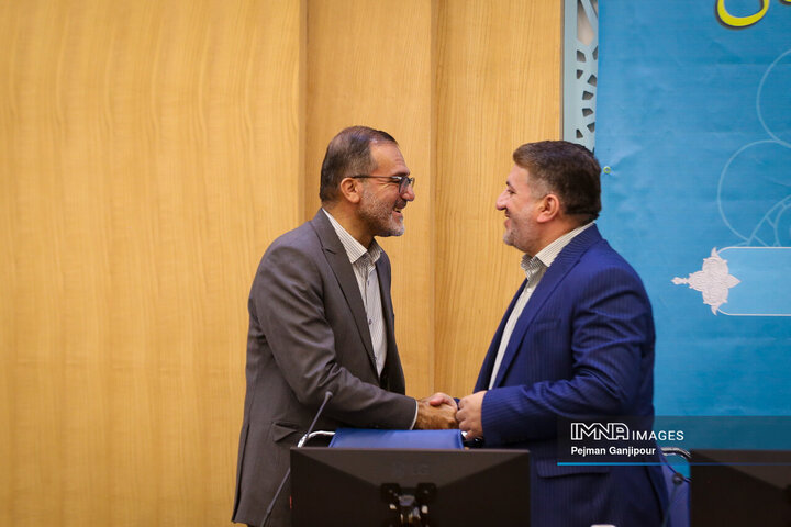 نشست خبری استاندار اصفهان