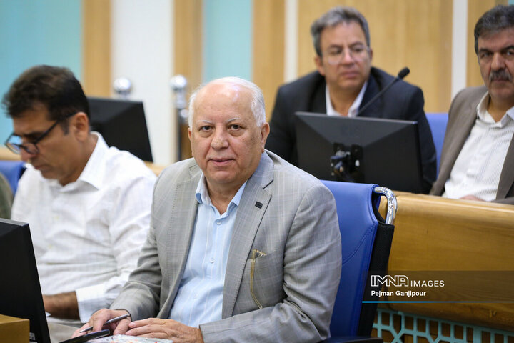 نشست خبری استاندار اصفهان