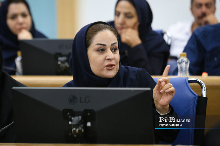 نشست خبری استاندار اصفهان