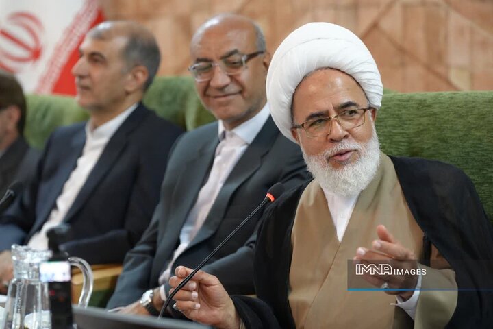 فرهنگ عاشورایی، رمز پیروزی ملت ایران در برابر استکبار جهانی است