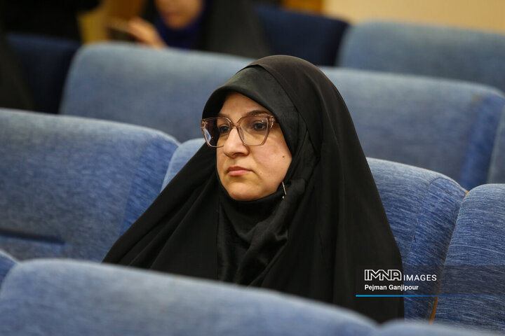 نشست صمیمانه مسئولین مواکب منطقه 10 شهرداری اصفهان