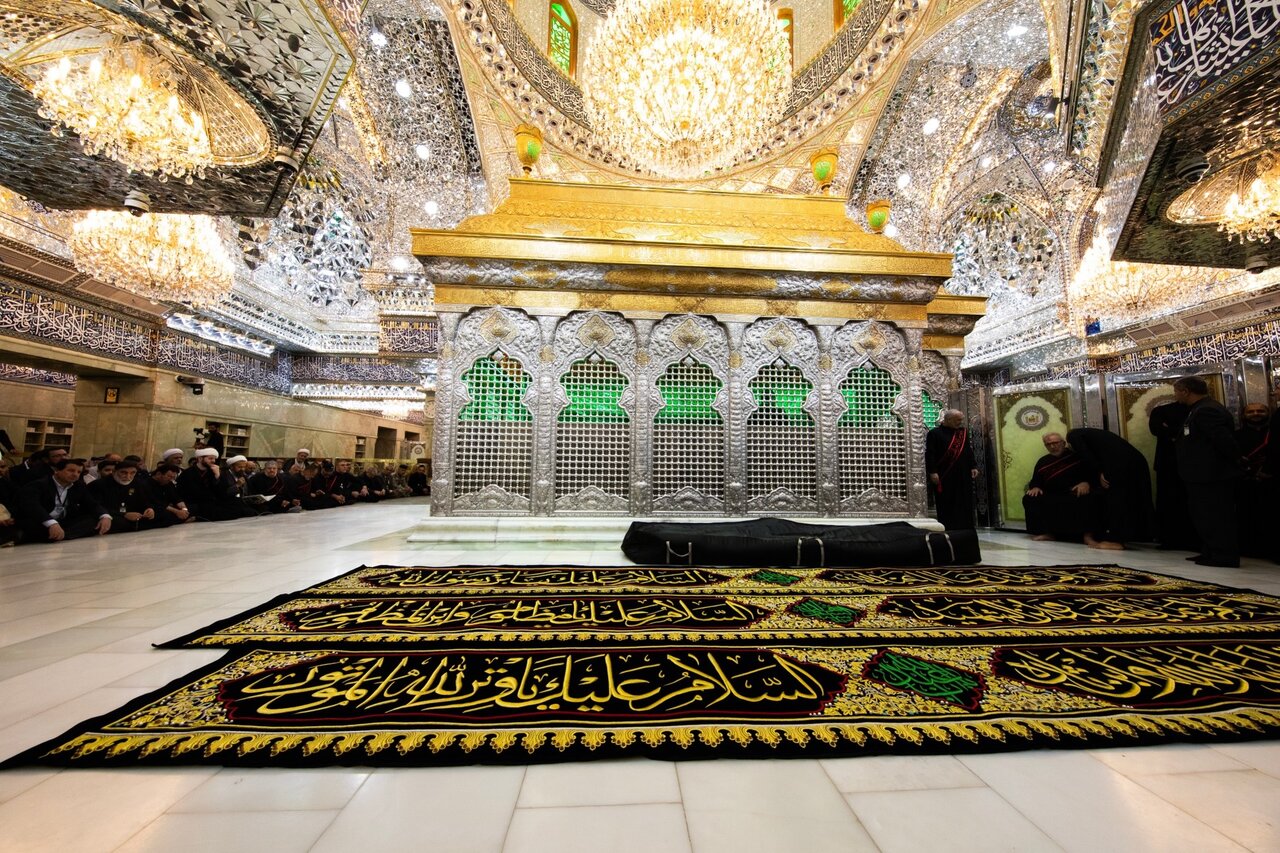 حرم امام حسین(ع) در آستانه محرم سیاه‌پوش شد + فیلم