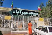 غبارروبی و نظافت ورودی مساجد و موکب‌های عزاداری در منطقه ۴ اصفهان 