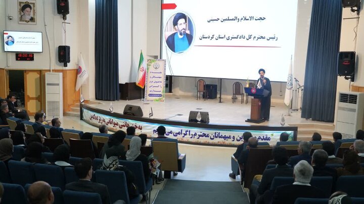 اجرای عدالت و احقاق حق، محور اصلی سوگند قاضی و وکیل است