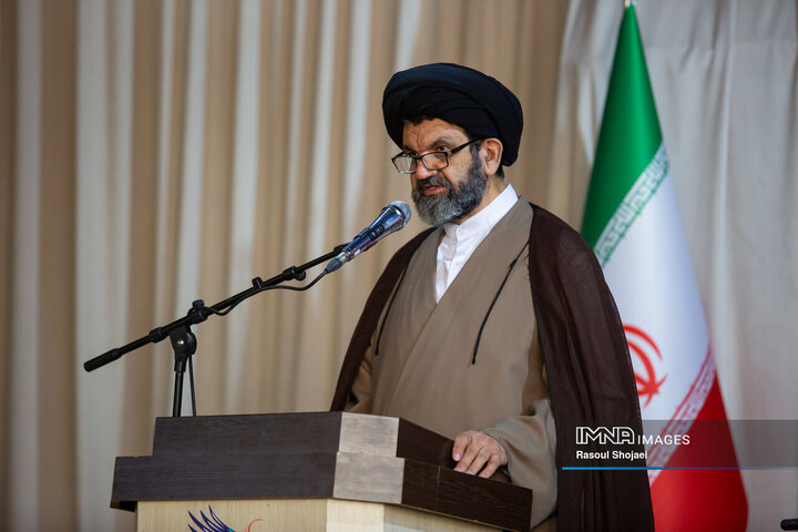 رونمایی از فصلنامه اخلاق و جامعه