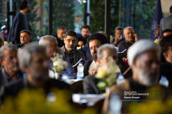 رونمایی از فصلنامه اخلاق و جامعه